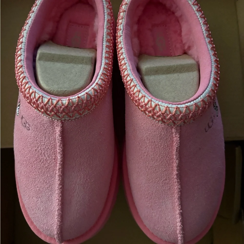 UGG Kids Pink Cozy Slippers - Picture 3 of 7